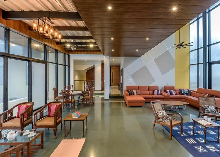 Saffronstays Falcon Hill, Lonavala - Luxury Villa With Infinity Pool Near Lion'S Point